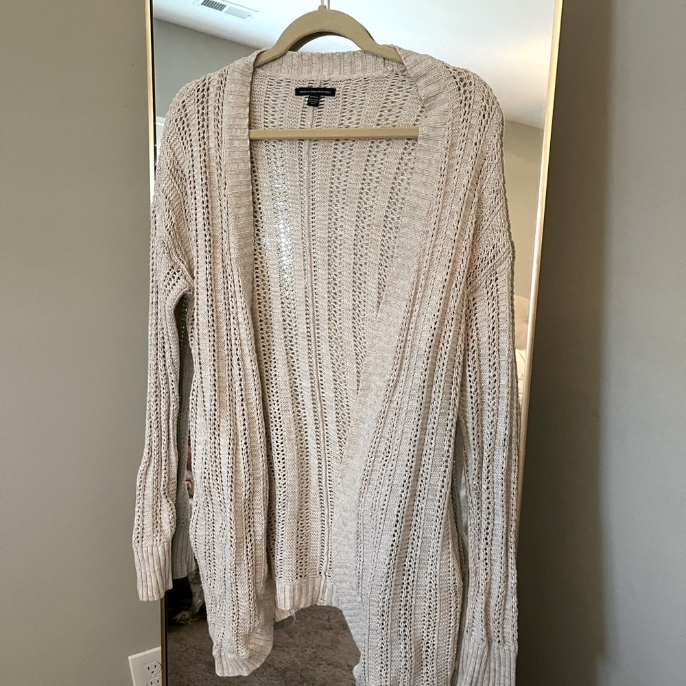Crème colored cardigan